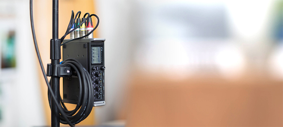 ZOOM F4 Multitrack Field Recorder رکوردر صدا ZOOM F4 Multitrack Field Recorder رکوردر صدا