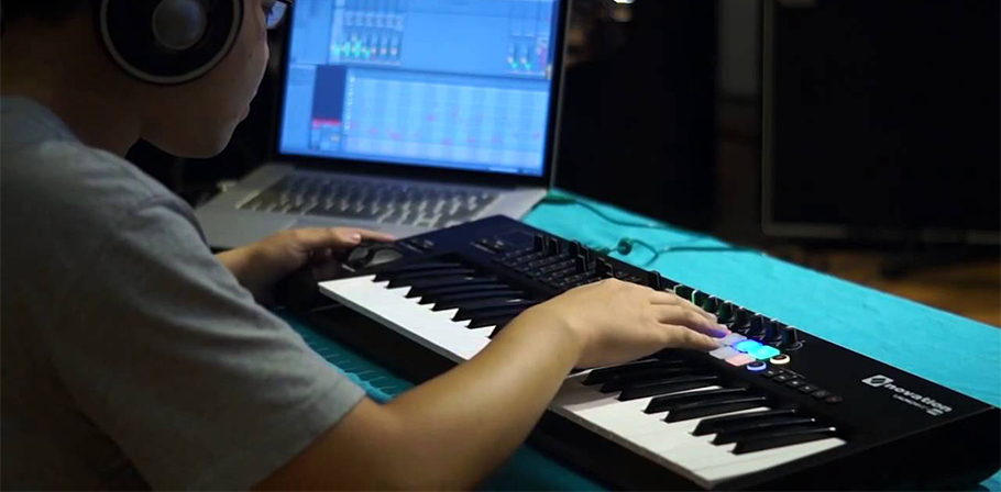 Novation Launchkey 49 MKII میدی کنترلر Novation Launchkey 49 MKII میدی کنترلر