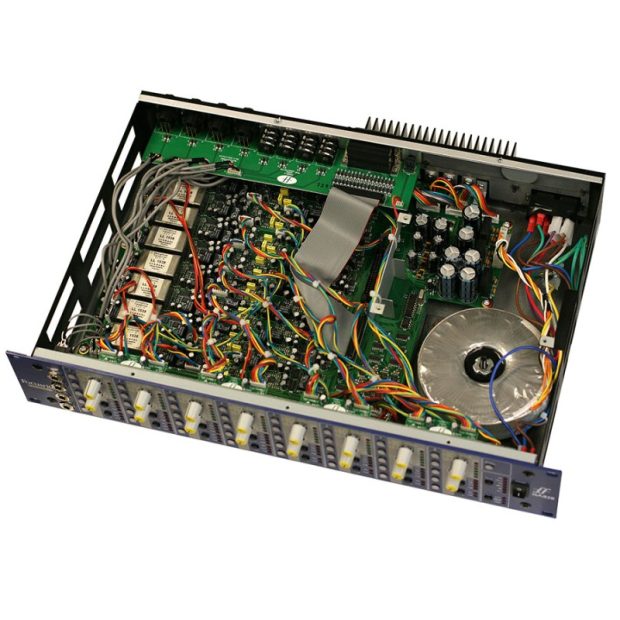 پری آمپ فوکوسرایت Focusrite ISA 828 - تصویر 3