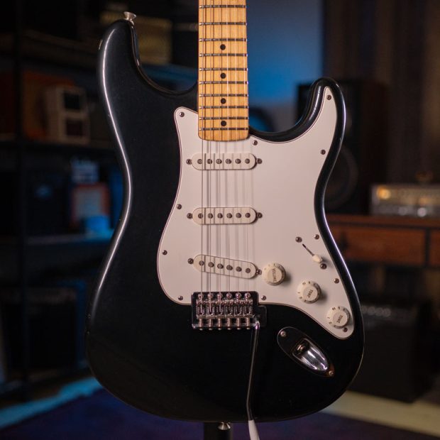 گیتار الکتریک فندر Fender Standard Stratocaster MIM 2007 Black - تصویر 1