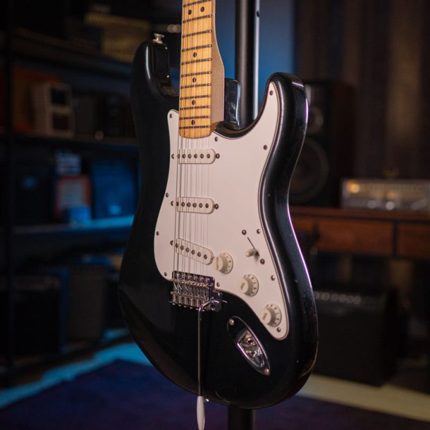 گیتار الکتریک فندر Fender Standard Stratocaster MIM 2007 Black - تصویر 2